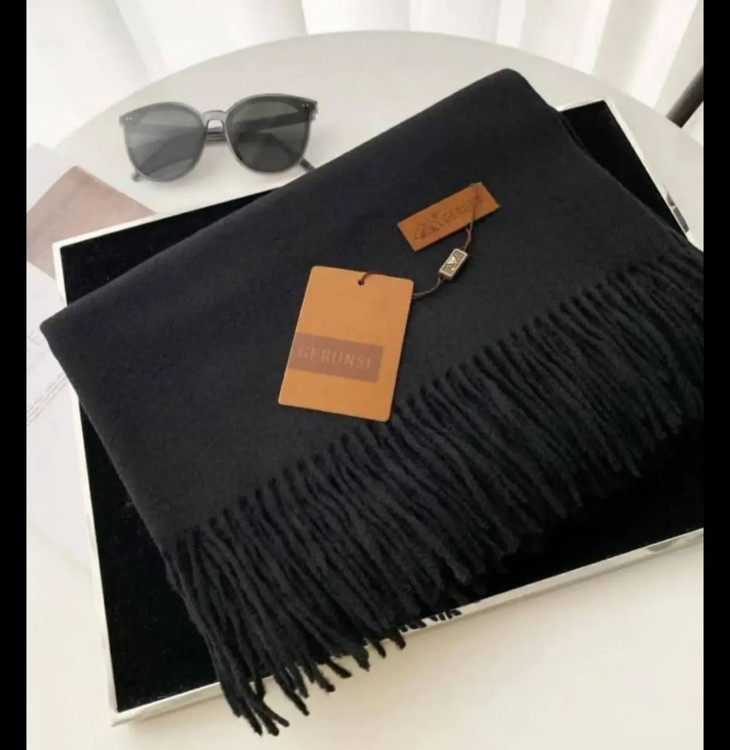 خرید آنلاین و حضوری شال و روسری