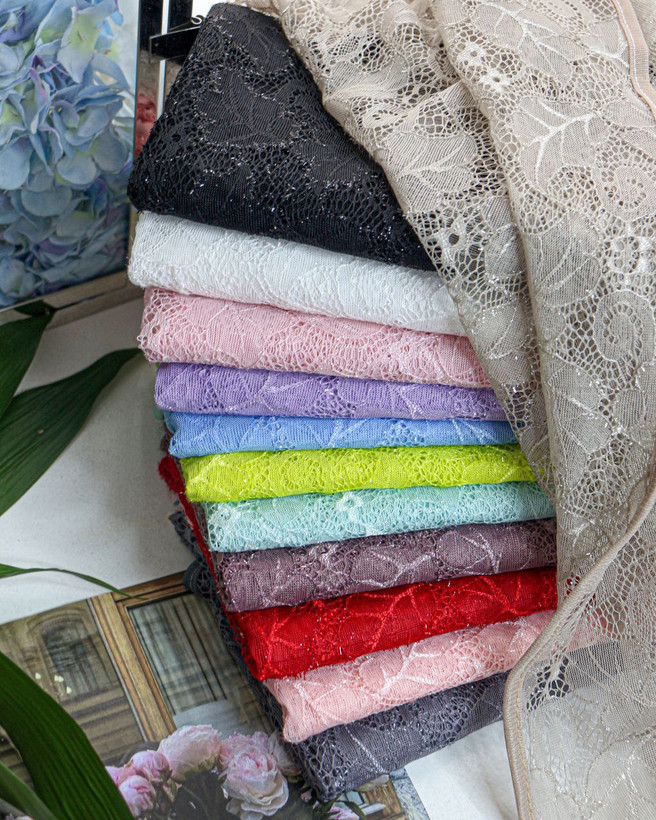 طرح بندی مینی اسکارف توری شاین دار