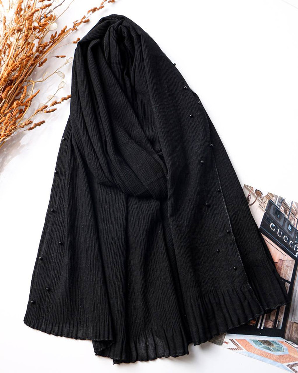 تنوع شال و روسری مشکی