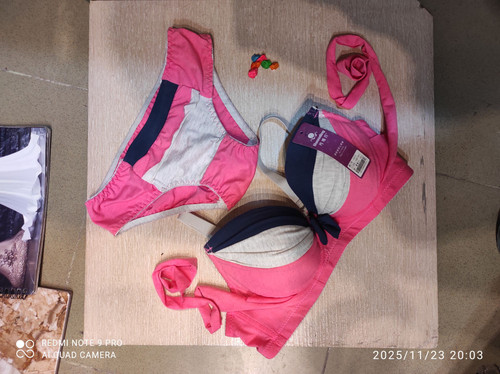 ست مدل پرچمی گره گردنی