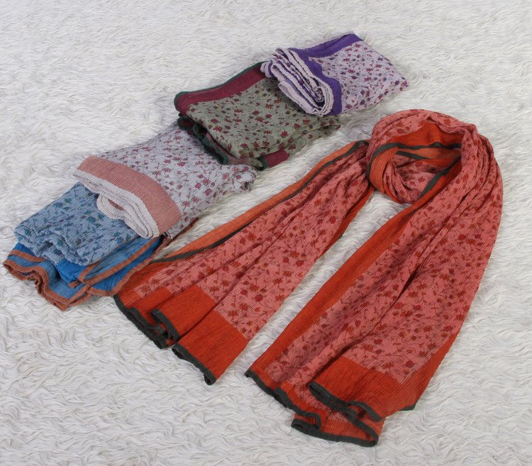 رنگ و طرح بندی متنوع شال و روسری