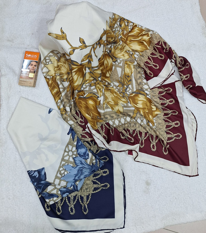 تنوع رنگ و طرح روسری