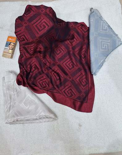 تنوع انواع شال روسری