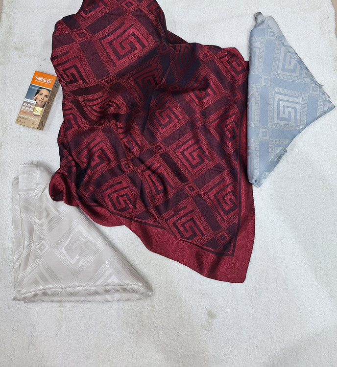 با کیفیت و مناسب ترین شال و روسری