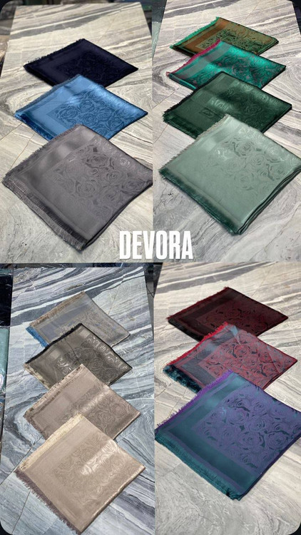 تنوع در رنگ بندی شال و روسری