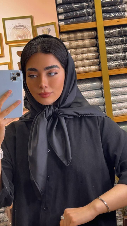 تنوع شال و روسری ساتن