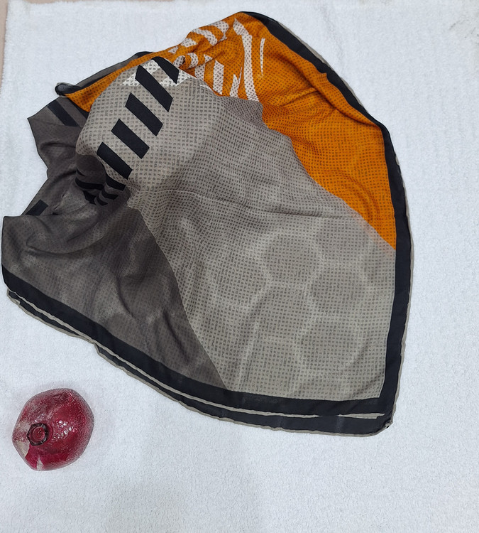 تنوع انواع شال و روسری زنانه