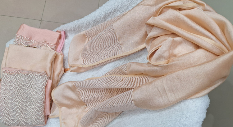 تنوع رنگ بندی شال و روسری زنانه