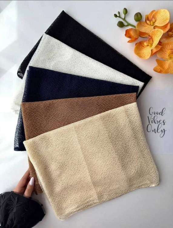 تنوع انوع محصولات شال و روسری