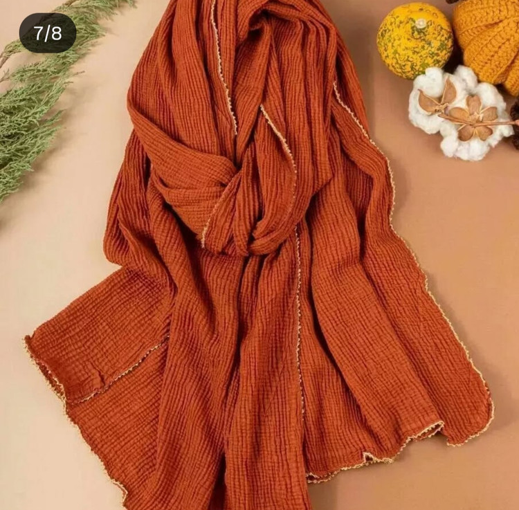 تنوع بالا انواع شال و روسری