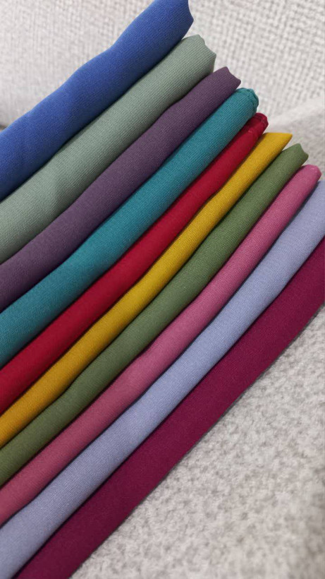 مقنعه کرپ رنگی