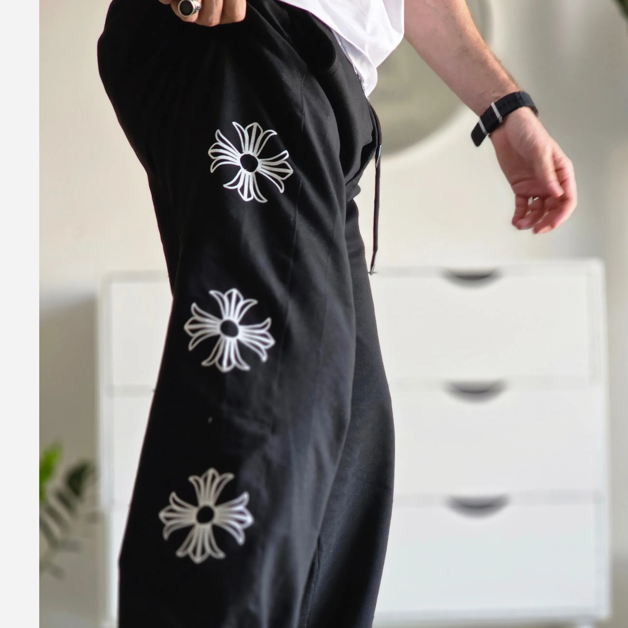شلوار اسلش بگ کروم هارتز رنگ مشکی جنس گلکسی اسپان سایز XXL و XXXL