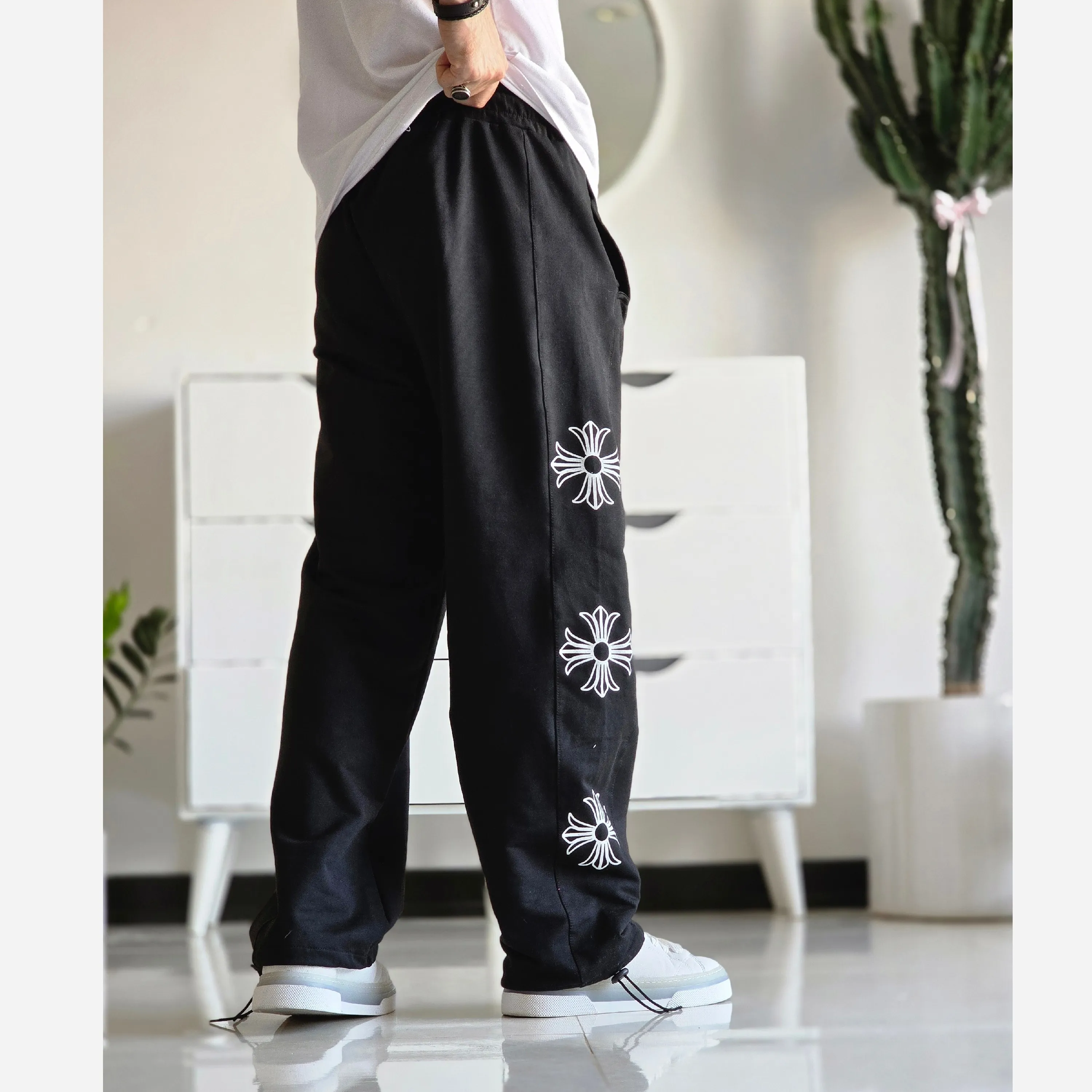 شلوار اسلش بگ کروم هارتز رنگ مشکی جنس گلکسی اسپان سایز XXL و XXXL