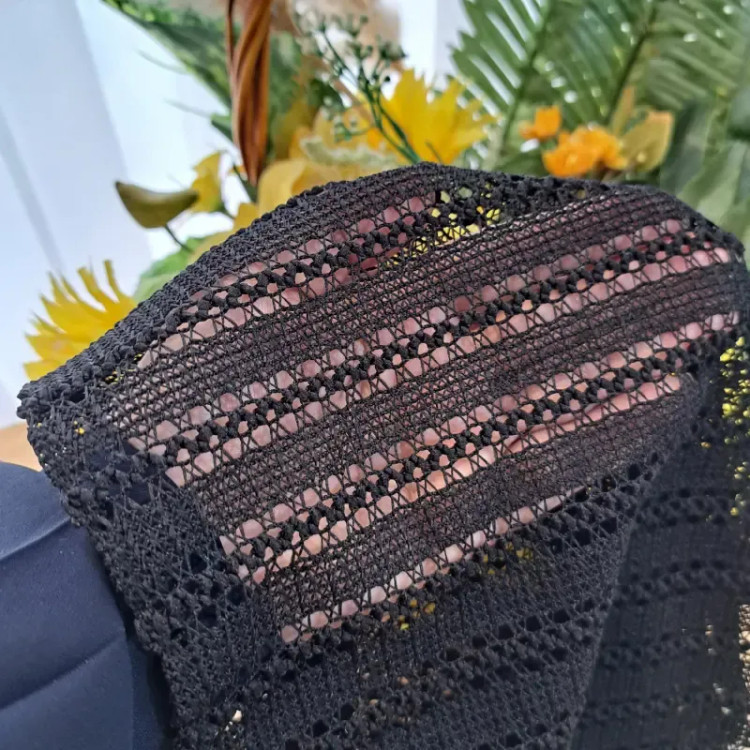 شال بافت پاییزه و زمستانه سه رنگ مشکی سرمه ای قهوه ای ابعاد 150 در 50