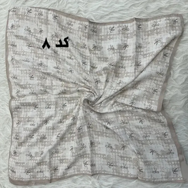 مینی اسکارف نخی نسکافه ای طرح دار قواره 65 در 65 سانتی متر
